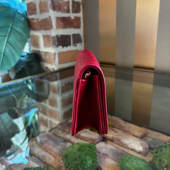 CHANEL Wallet on Chain WOC Red Calfskin Vintage Shoulder Bag ADI11216 - Picture 5 of 6